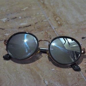 Sunday Somewhere Mirrored Round Sunglasses